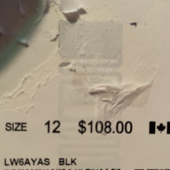 Black Lululemon Crop Noir Gathered waist with bow. - Picture 4 of 4